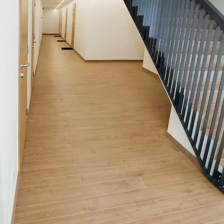 Riverside * بارنو